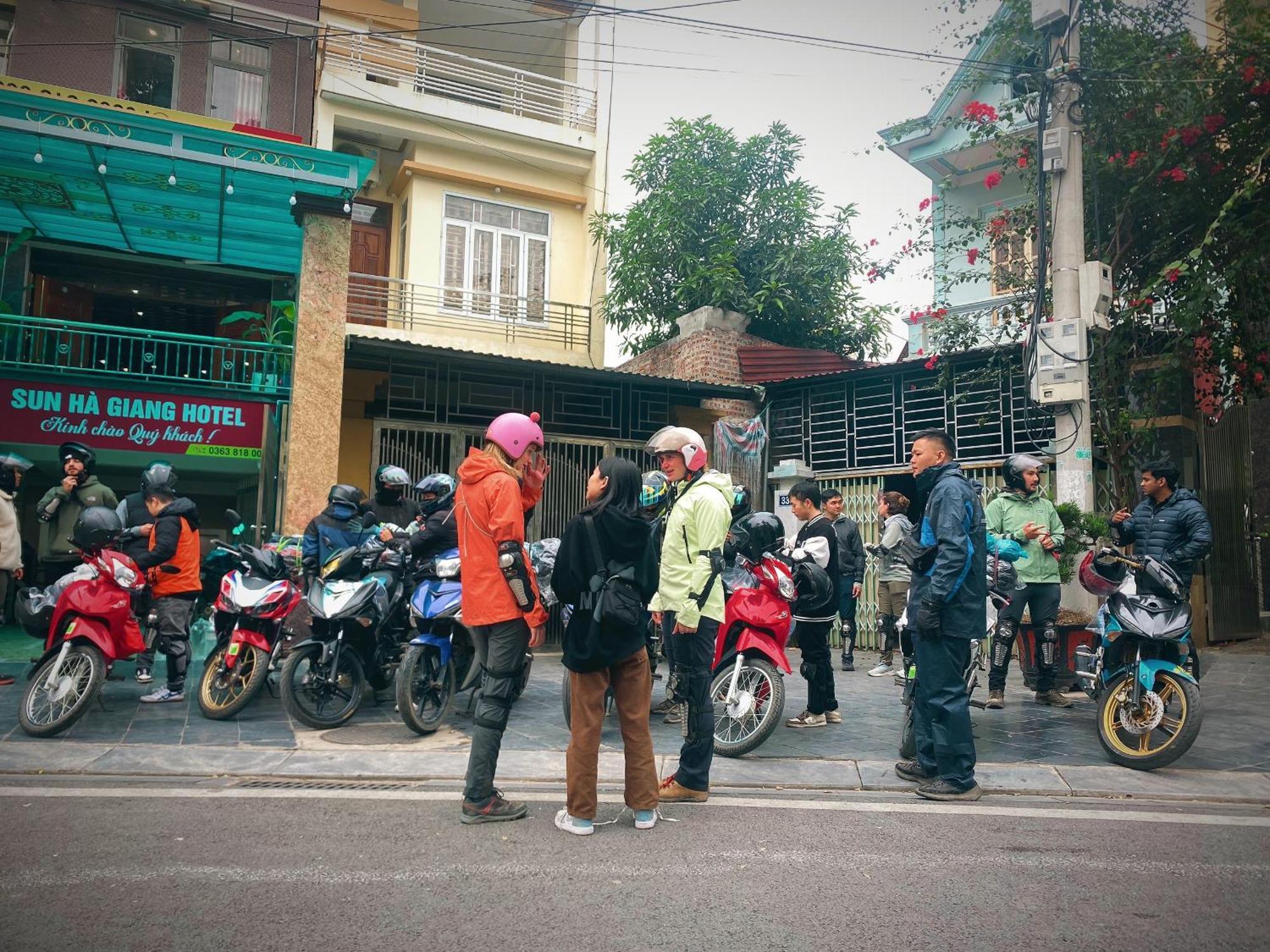 Sun Ha Giang Hotel-Tours-Motorbike Rental 외부 사진